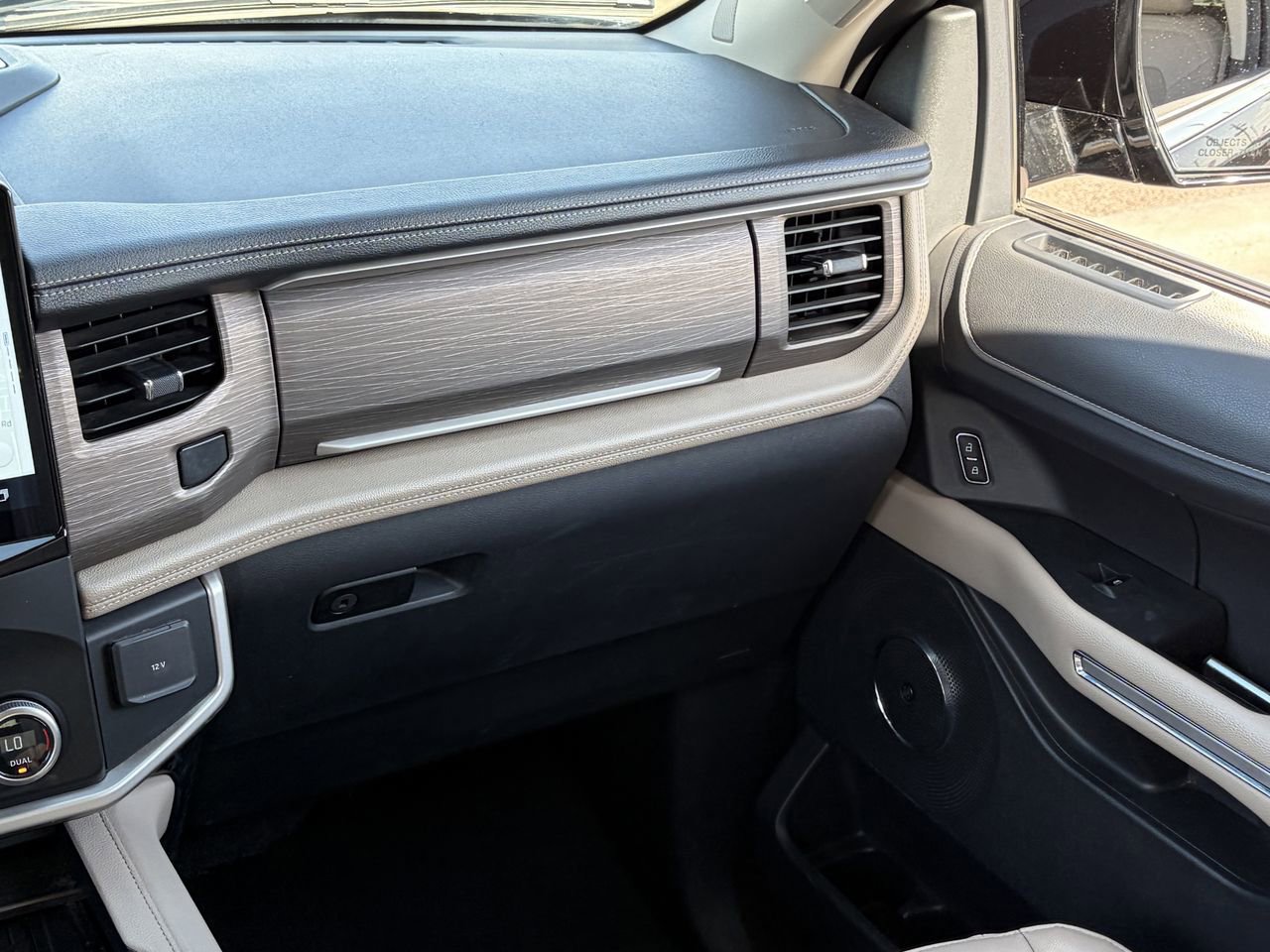 Certified 2024 Ford Expedition Limited AWD/4WD image 18
