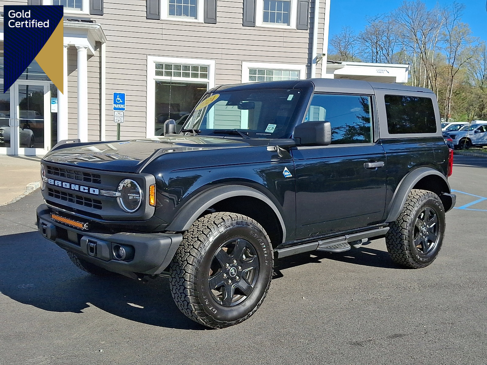 Certified 2024 Ford Bronco Black Diamond AWD/4WD image 1