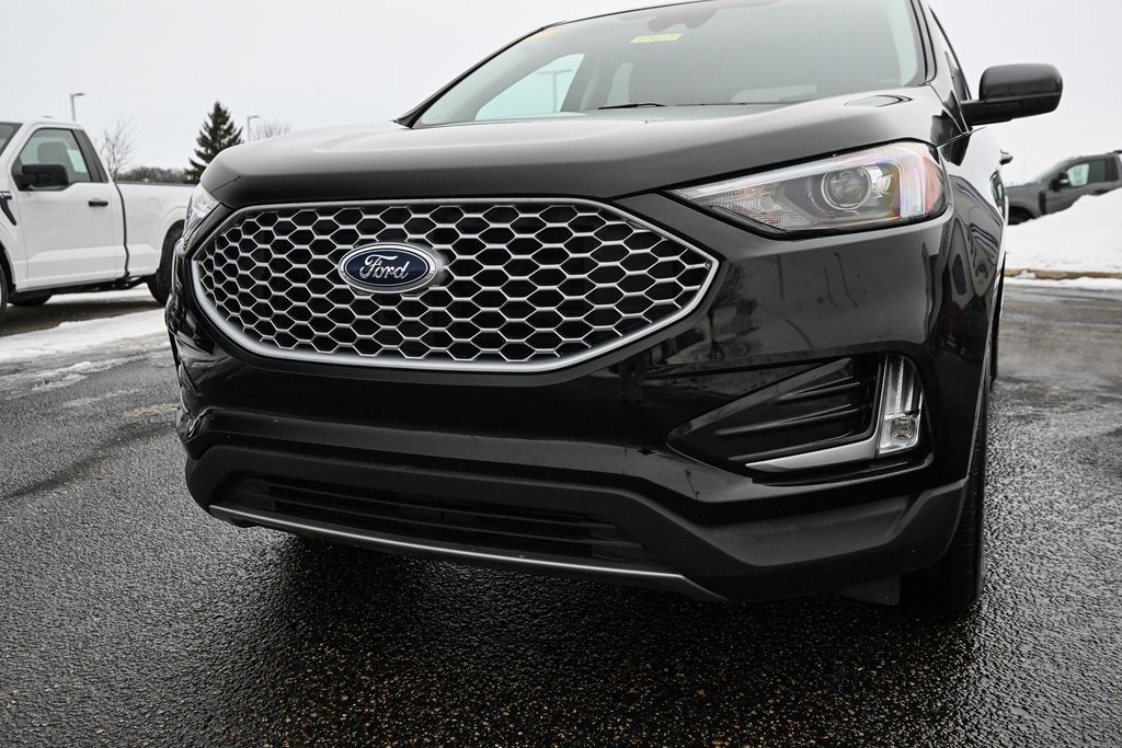 Certified 2024 Ford Edge SEL w/ Convenience Package image 2