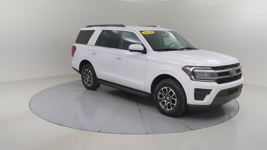 Certified 2024 Ford Expedition XLT image 12
