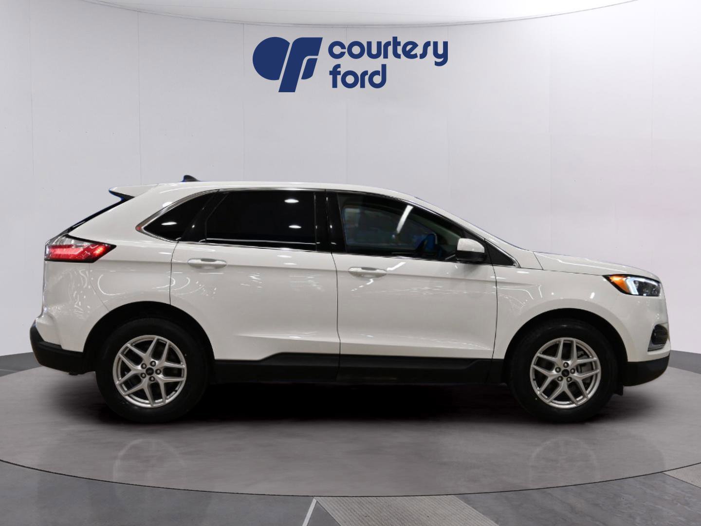 Certified 2023 Ford Edge SEL image 6