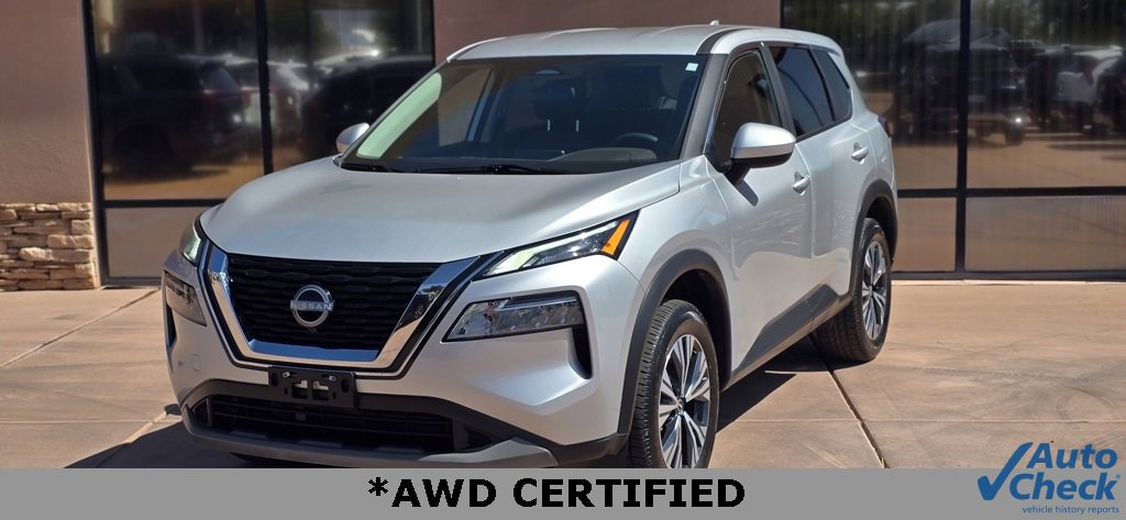 Used 2023 Nissan Rogue SV image 3