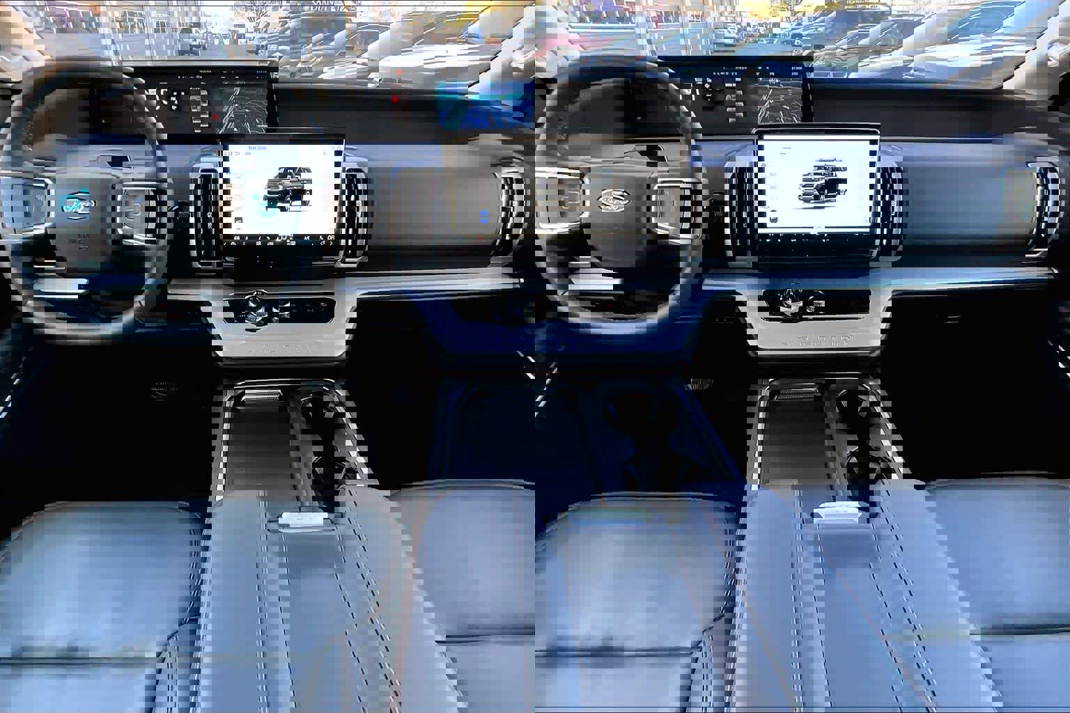 Certified 2025 Ford Expedition Max Active image 20