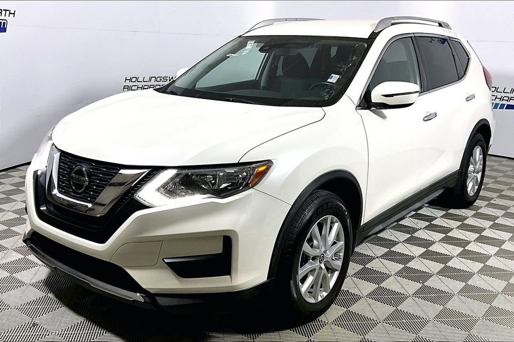 Used 2020 Nissan Rogue SV image 1