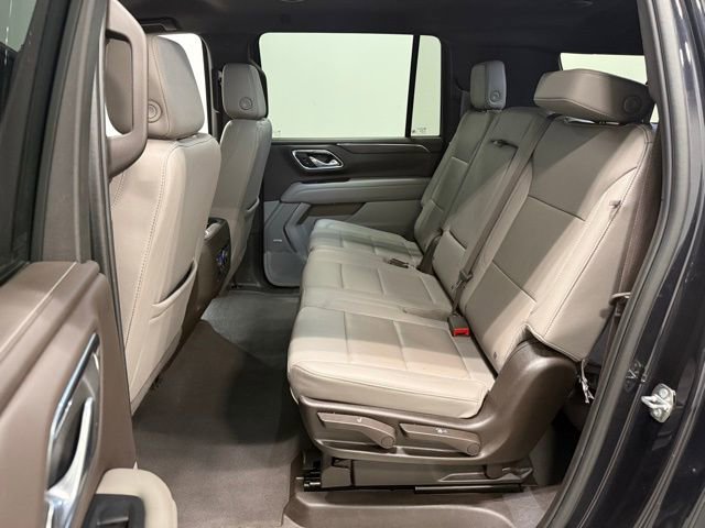 Used 2024 Chevrolet Suburban LT image 34