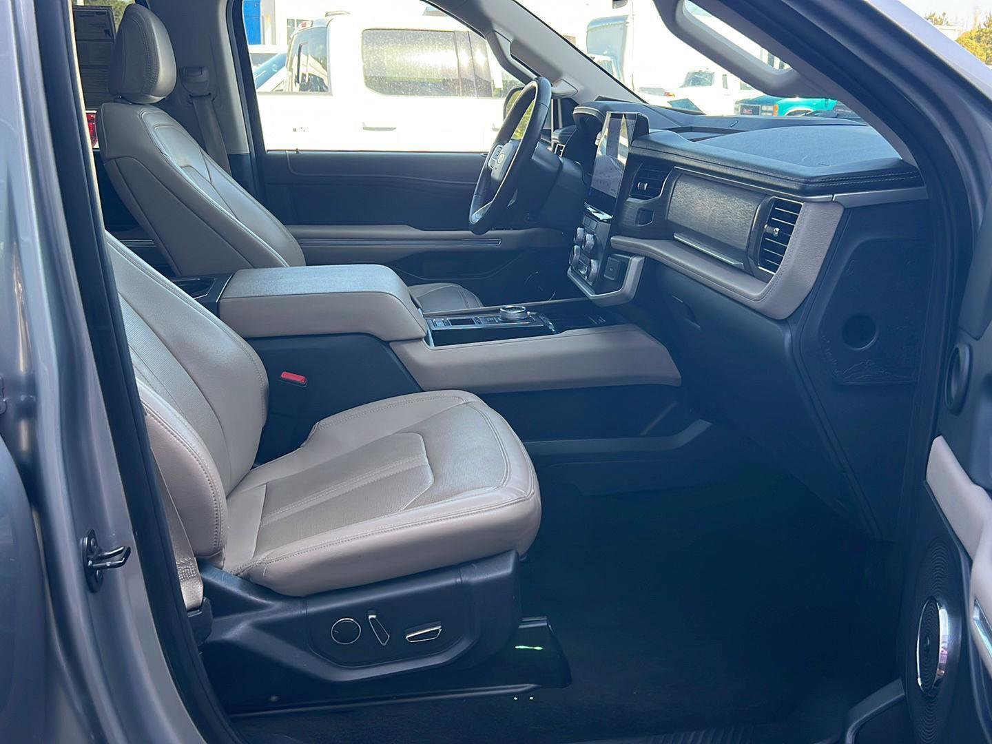 Certified 2024 Ford Expedition Max Limited image 15