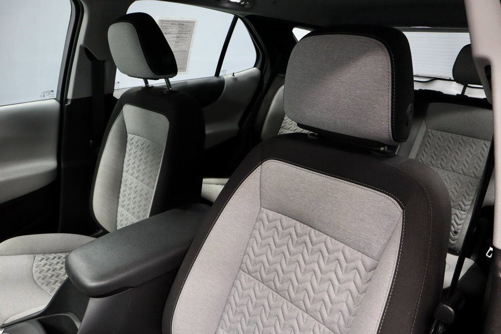 Used 2024 Chevrolet Equinox LS image 25