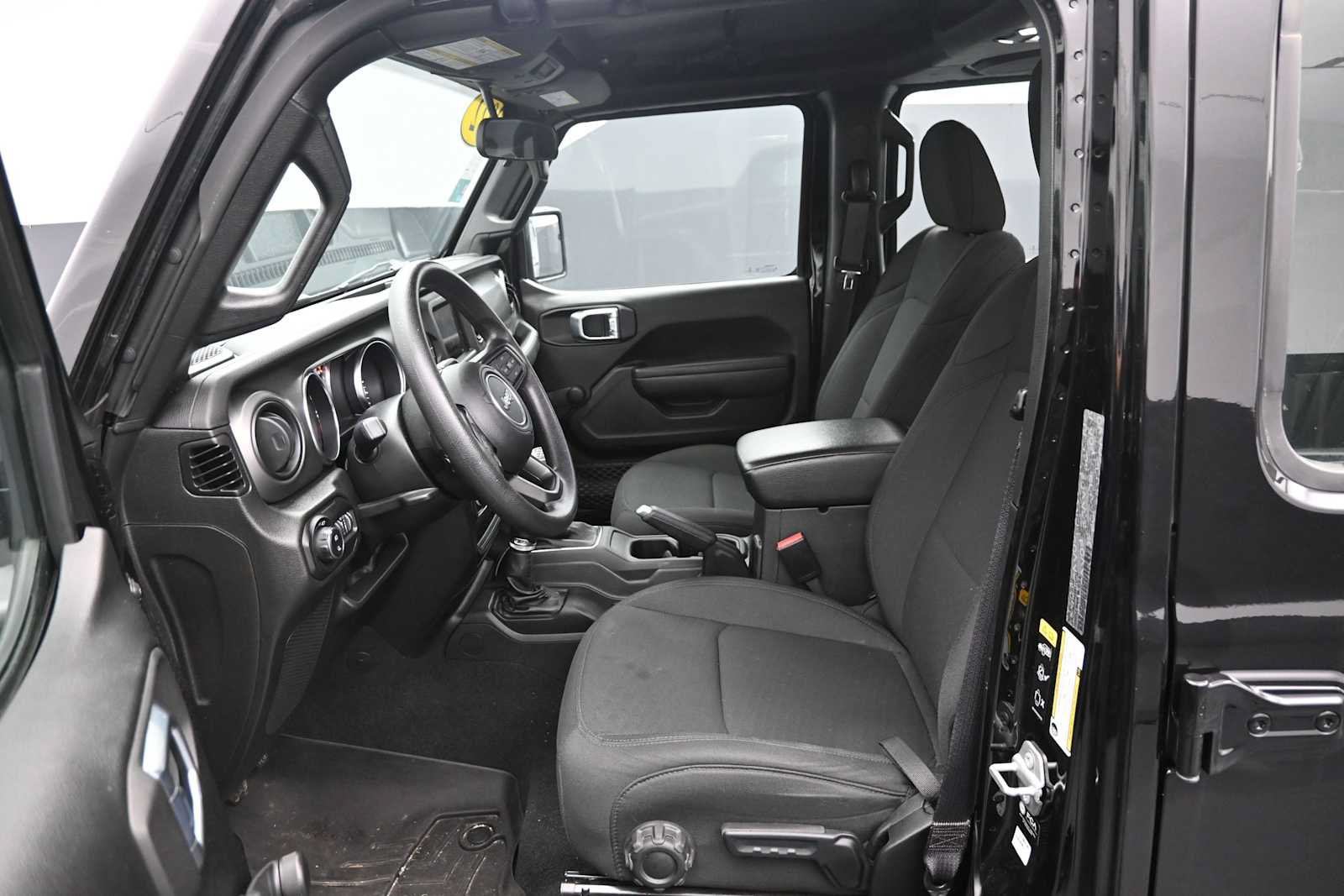 Used 2022 Jeep Gladiator Sport w/ Trailer Tow Package AWD/4WD image 30