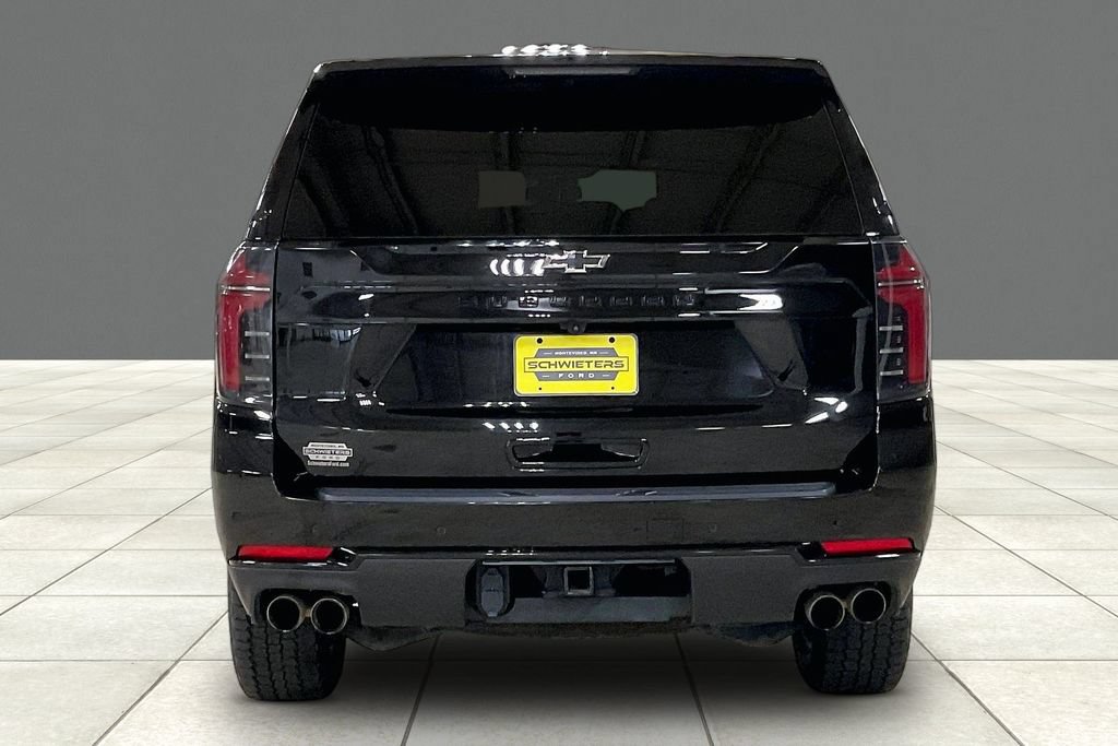 Used 2025 Chevrolet Suburban Z71 AWD/4WD image 4