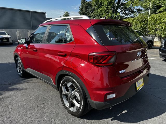 Used 2023 Hyundai Venue SEL FWD image 7