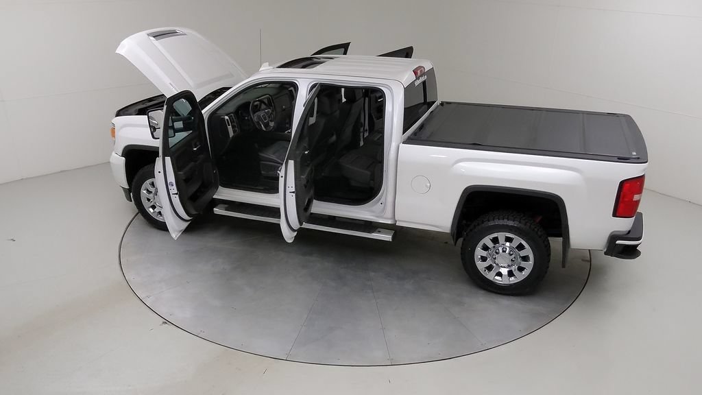 Used 2019 GMC Sierra 2500 Denali w/ Suspension Package, Off-Road AWD/4WD image 56