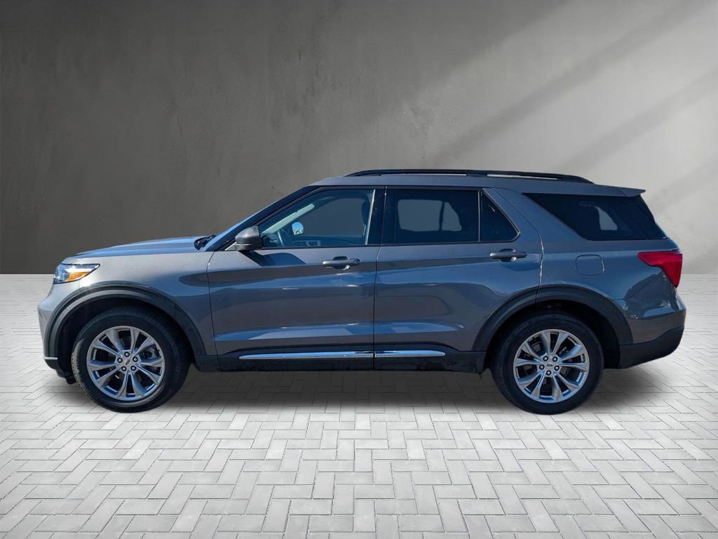 Certified 2021 Ford Explorer XLT w/ Equipment Group 202A image 7