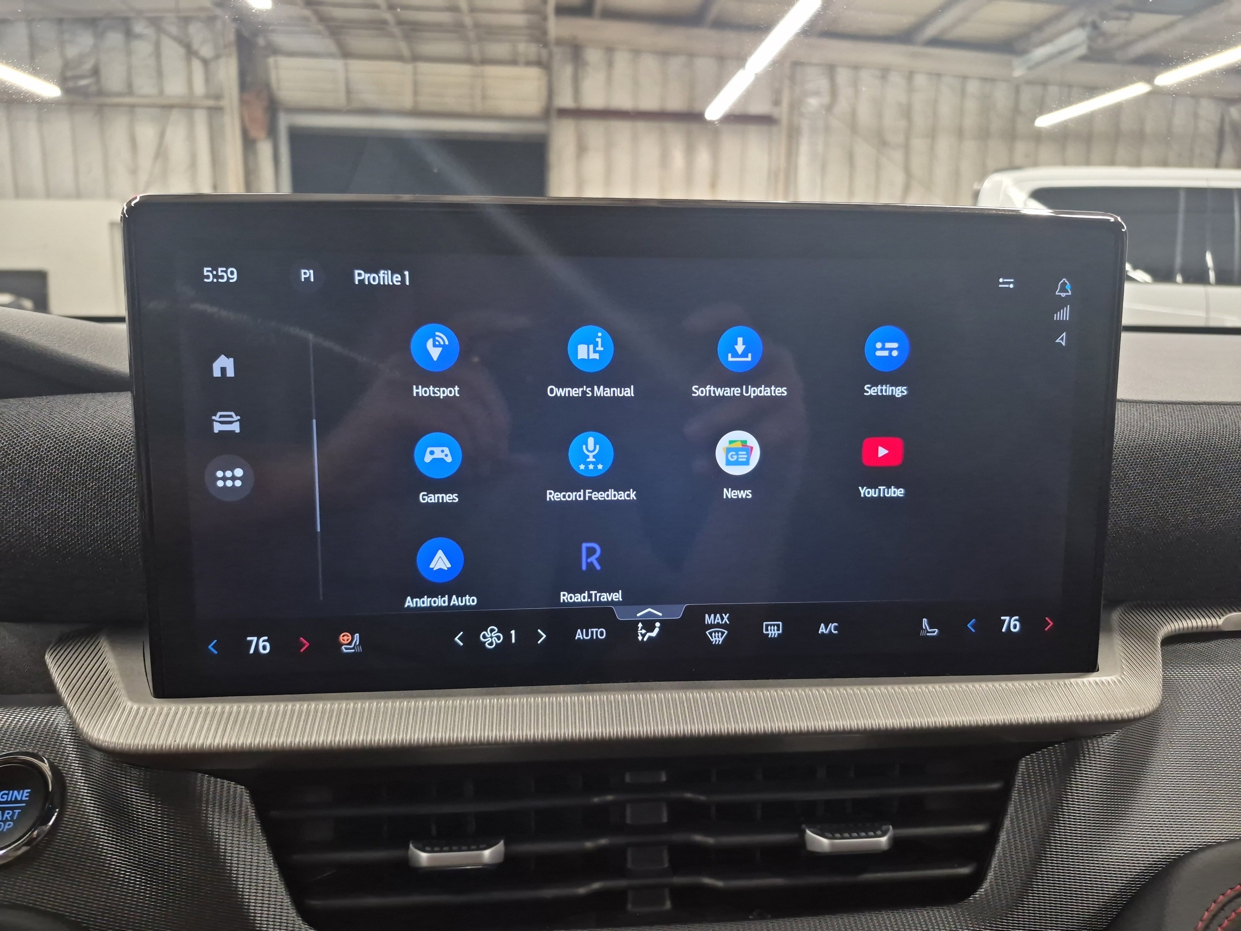 Certified 2025 Ford Explorer ST-Line image 38