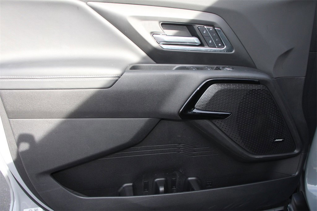 Used 2025 Chevrolet Silverado EV LT image 21