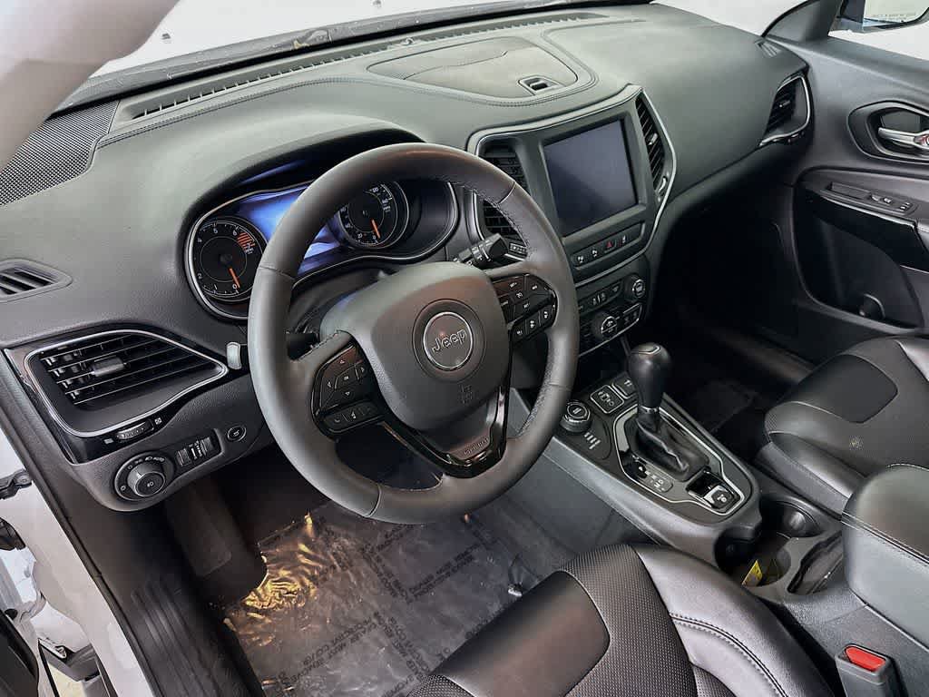 Used 2023 Jeep Cherokee Altitude Lux AWD/4WD image 2