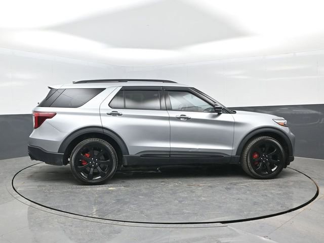 Certified 2023 Ford Explorer ST w/ Equipment Group 401A AWD/4WD image 3