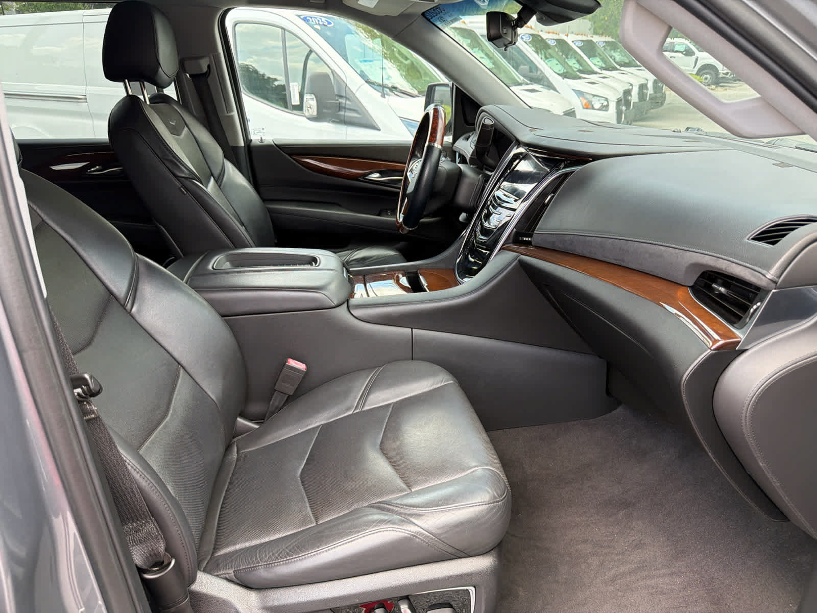 Used 2020 Cadillac Escalade ESV Premium Luxury w/ Escalade Sport Edition RWD image 6