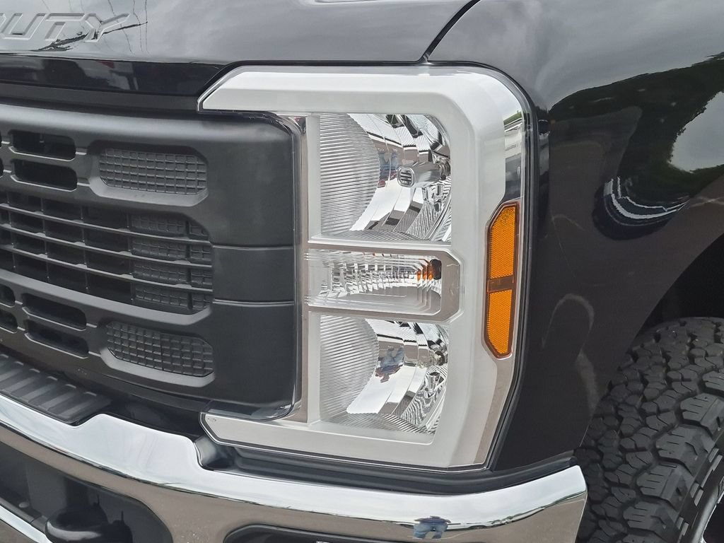 Certified 2024 Ford F350 XL w/ 360-Degree Camera Package AWD/4WD image 3