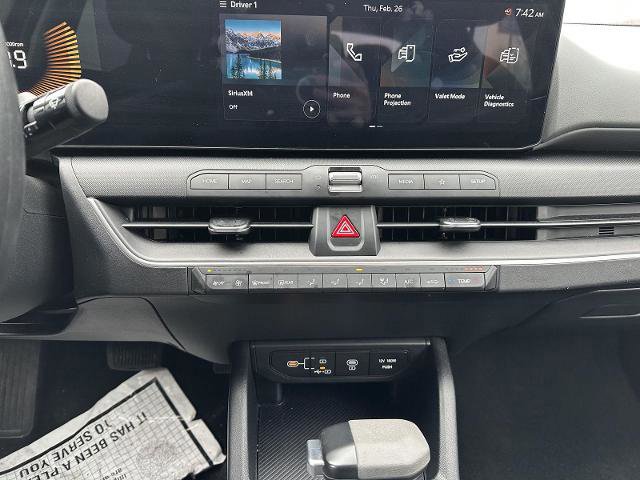 Used 2025 Kia K4 image 23
