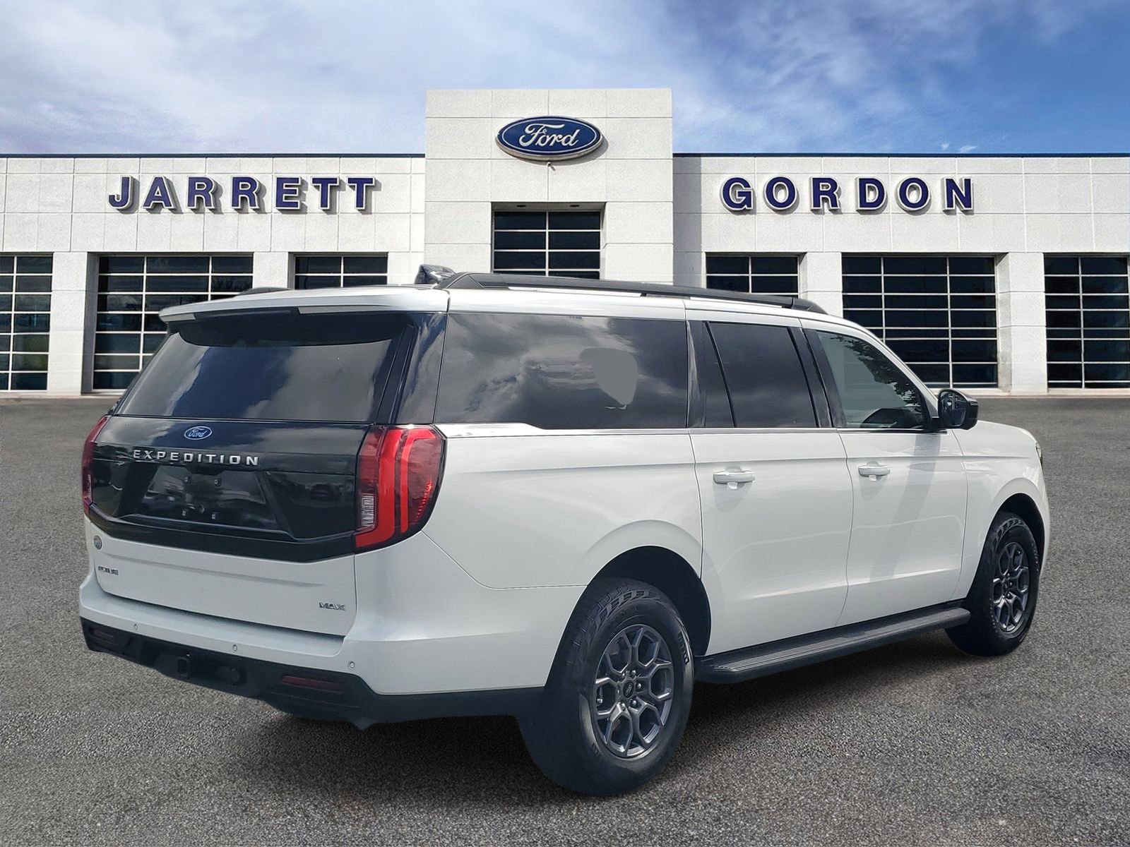 Certified 2025 Ford Expedition Max Active RWD image 4