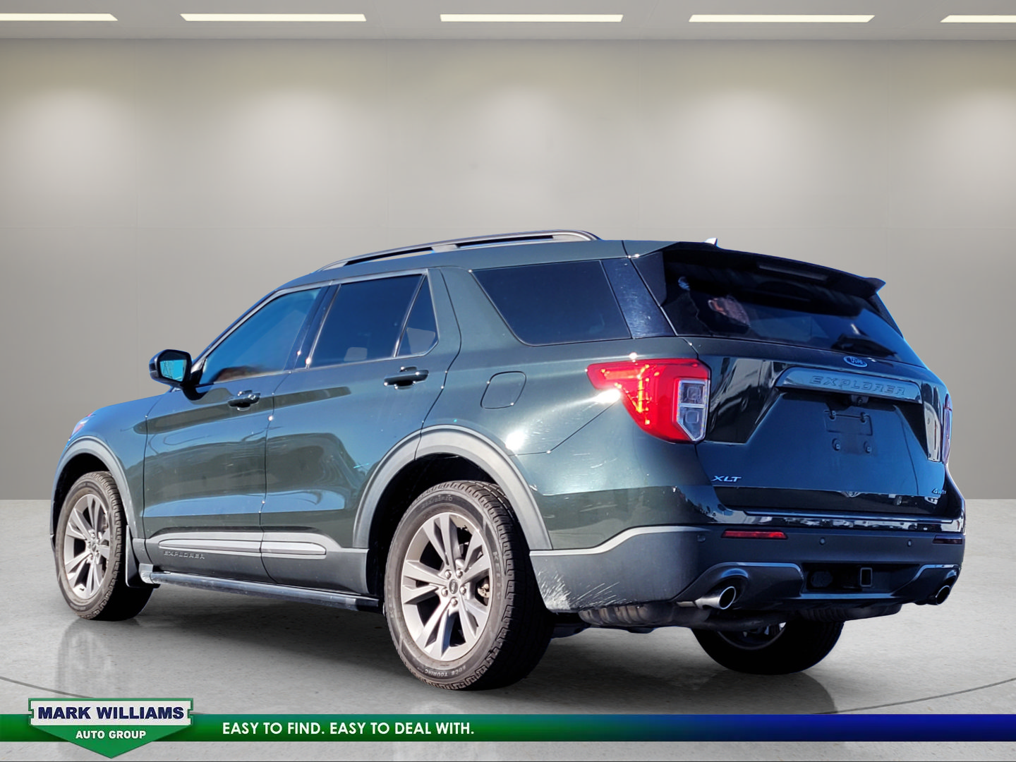 Certified 2022 Ford Explorer XLT w/ Equipment Group 202A AWD/4WD image 6