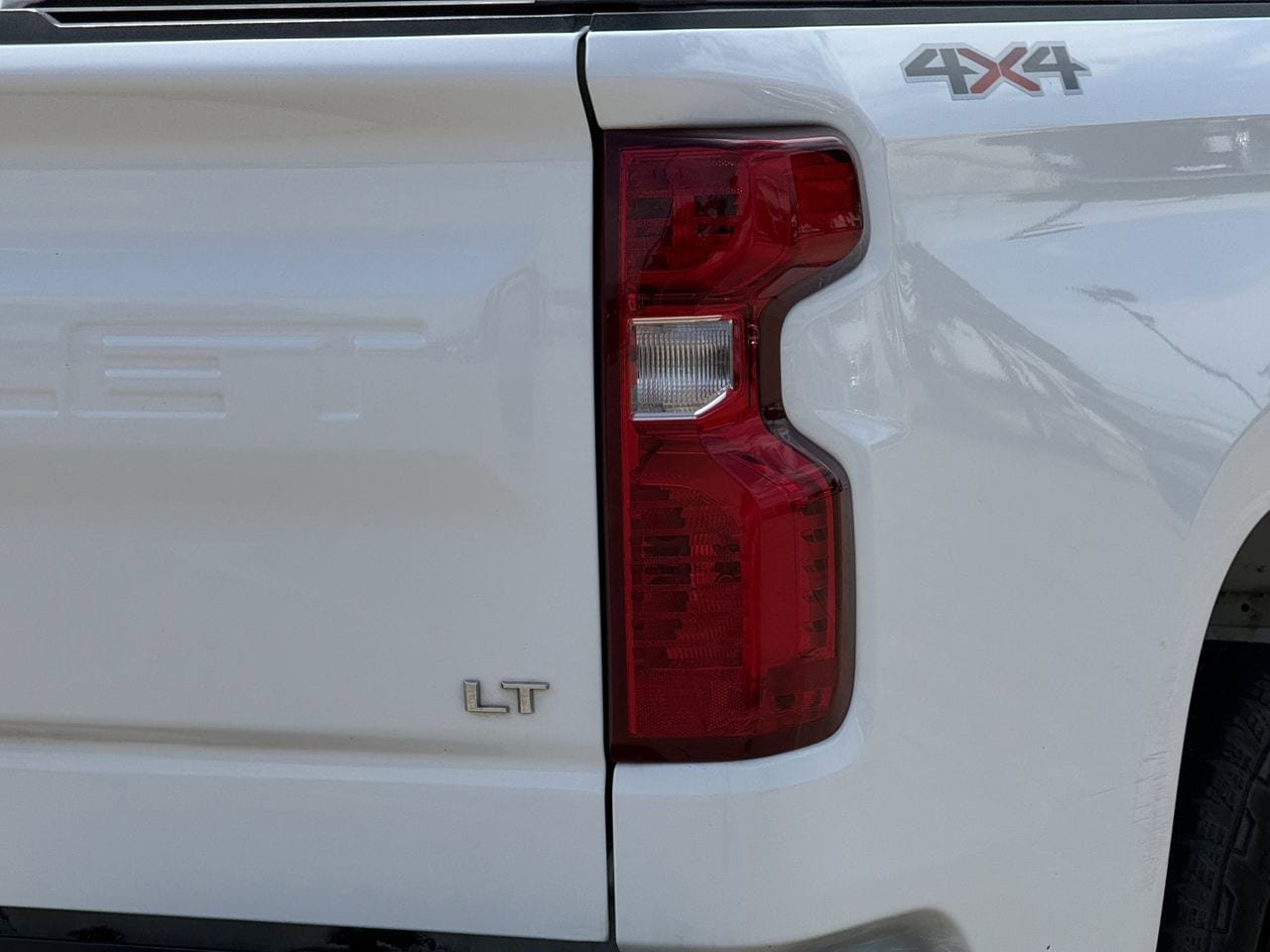 Used 2020 Chevrolet Silverado 1500 LT w/ All-Star Edition AWD/4WD image 7