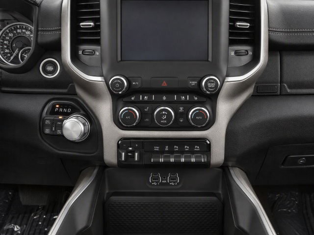 Used 2019 RAM 1500 Laramie AWD/4WD image 13