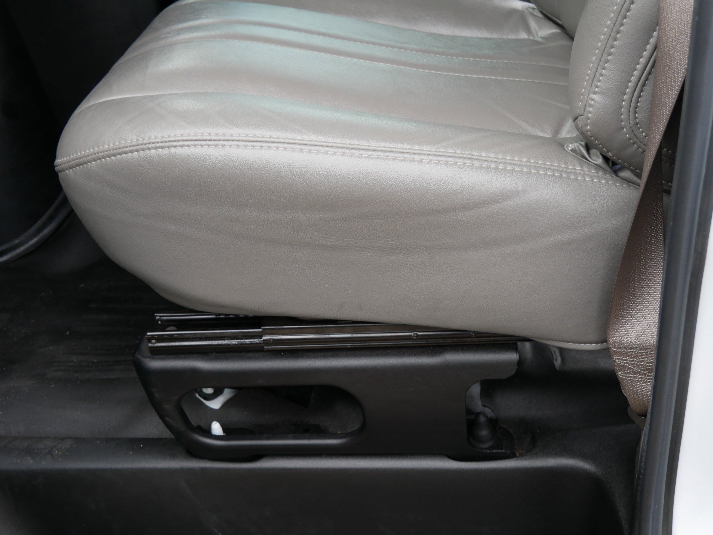 Used 2023 Chevrolet Express 2500 LS w/ Driver Convenience Package image 19