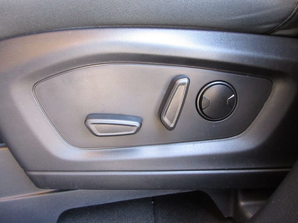 Certified 2025 Ford Explorer Active RWD image 12