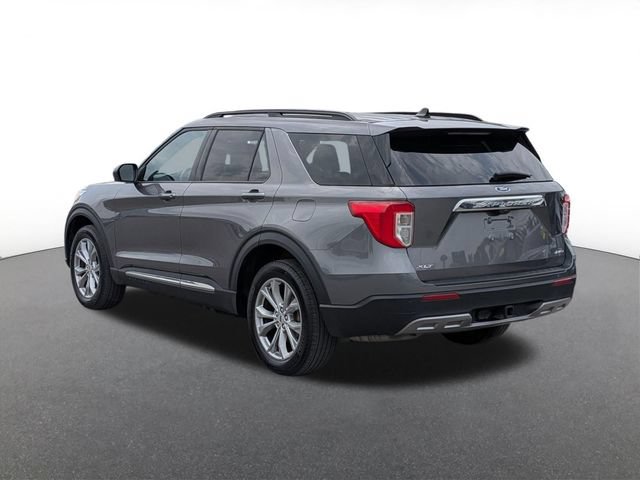Certified 2023 Ford Explorer XLT w/ Equipment Group 202A AWD/4WD image 4