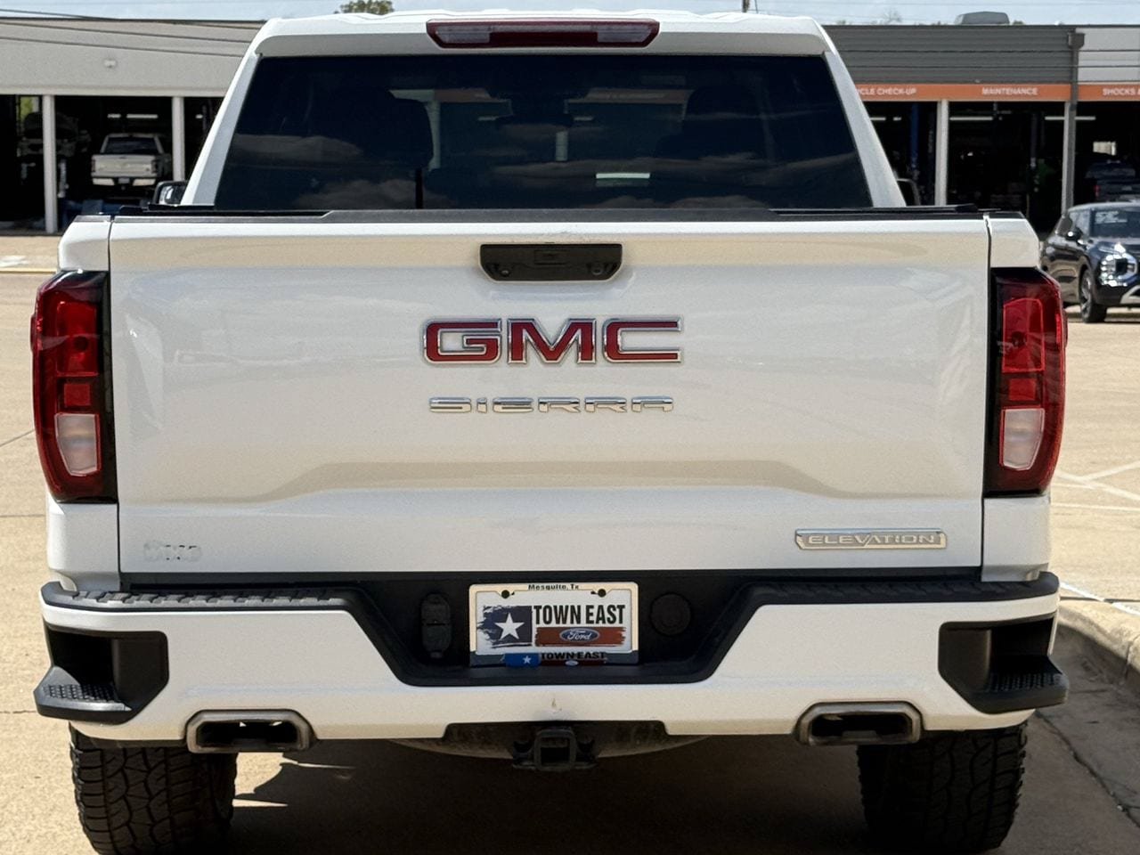 Used 2024 GMC Sierra 1500 Elevation w/ X31 Off-Road Package AWD/4WD image 6