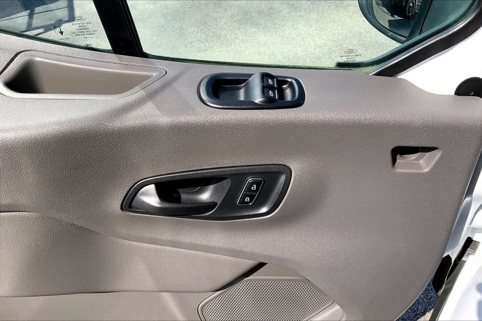 Certified 2023 Ford E-Transit Low Roof RWD image 30