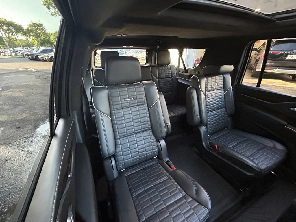 Used 2021 Cadillac Escalade ESV Sport Platinum RWD image 30