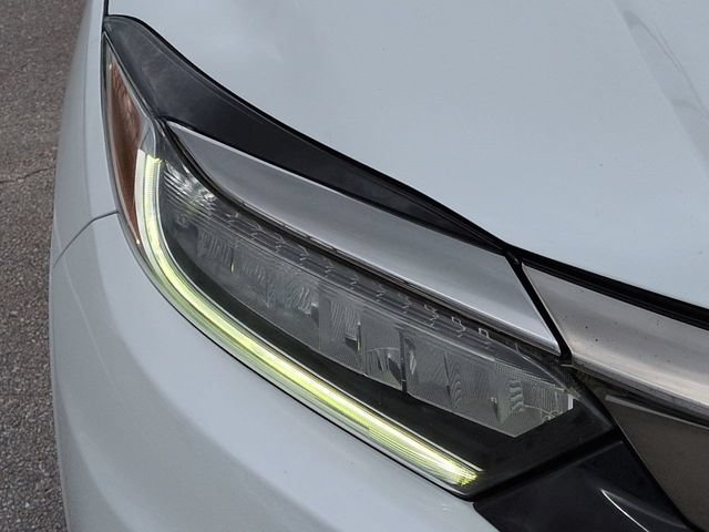 Used 2020 Honda HR-V Touring image 10