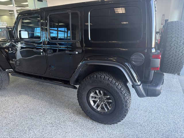 Used 2024 Jeep Wrangler Unlimited Rubicon 392 image 3