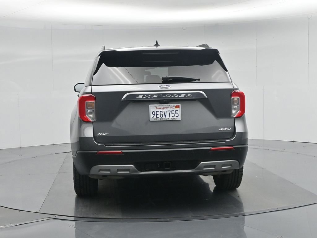 Certified 2022 Ford Explorer XLT w/ Equipment Group 202A image 19