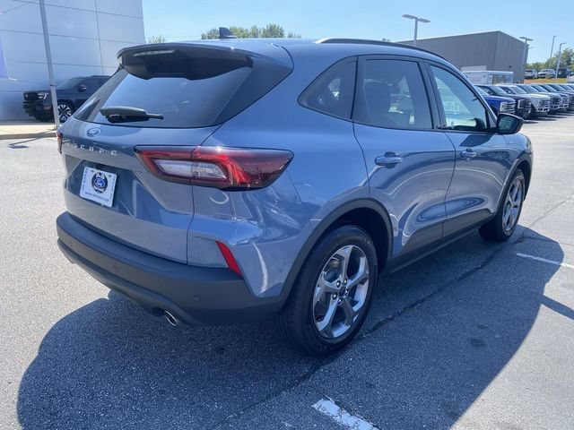 Certified 2025 Ford Escape ST-Line w/ Tech Pack #1 FWD image 7