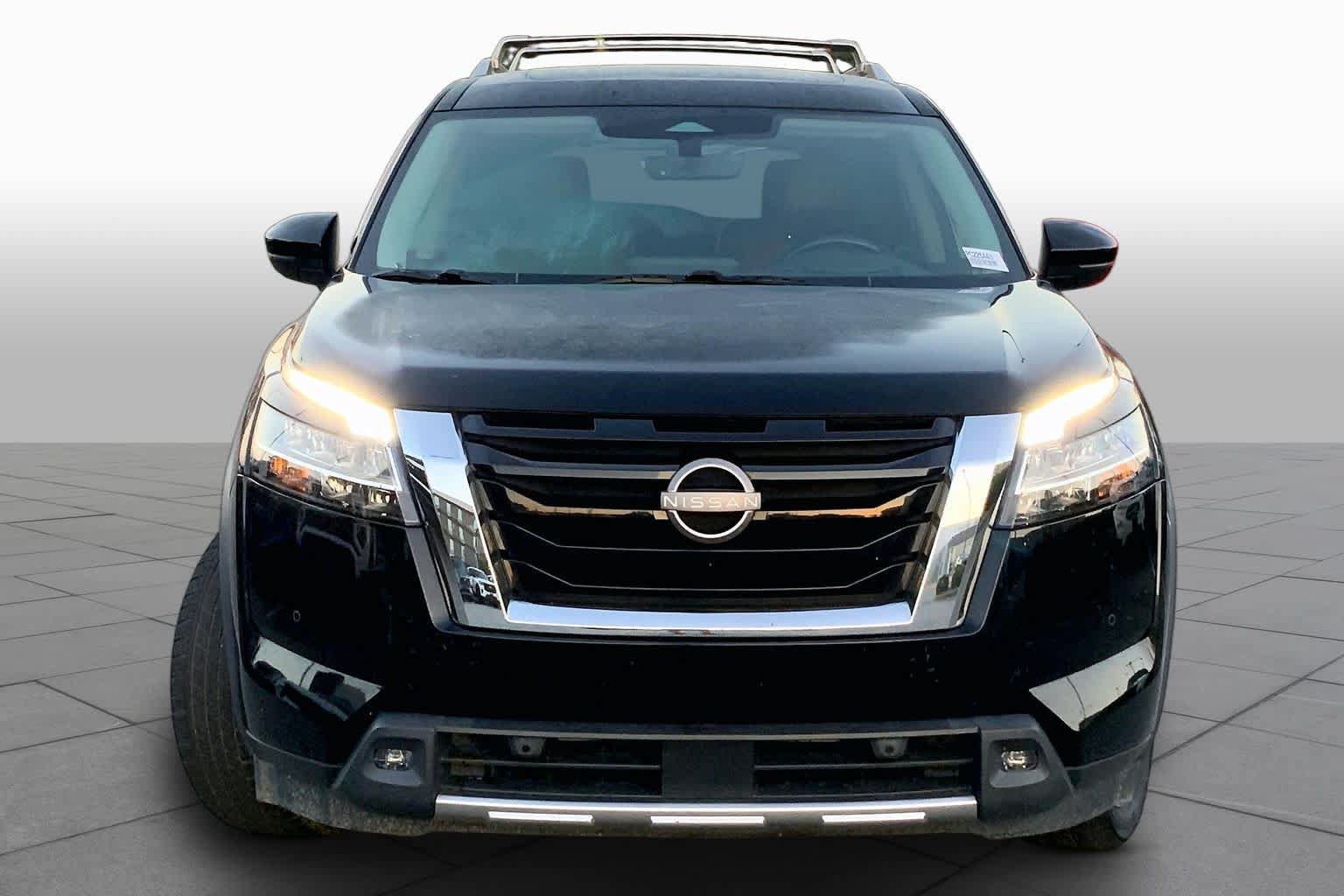 Used 2023 Nissan Pathfinder Platinum AWD/4WD image 4