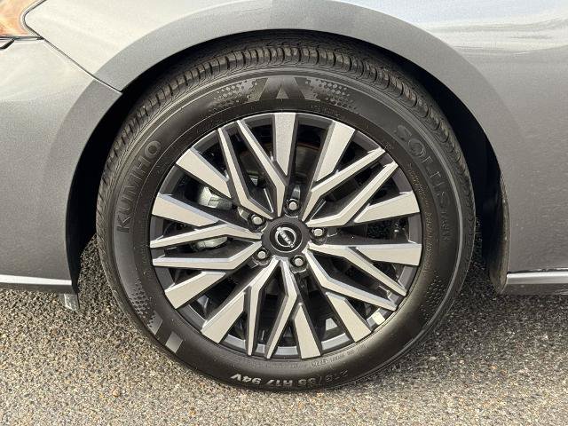 Used 2026 Nissan Altima 2.5 SV FWD image 10