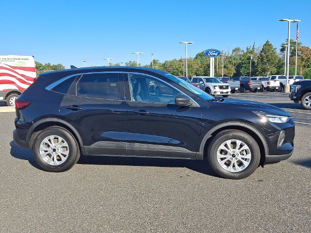 Certified 2023 Ford Escape Active AWD/4WD image 32