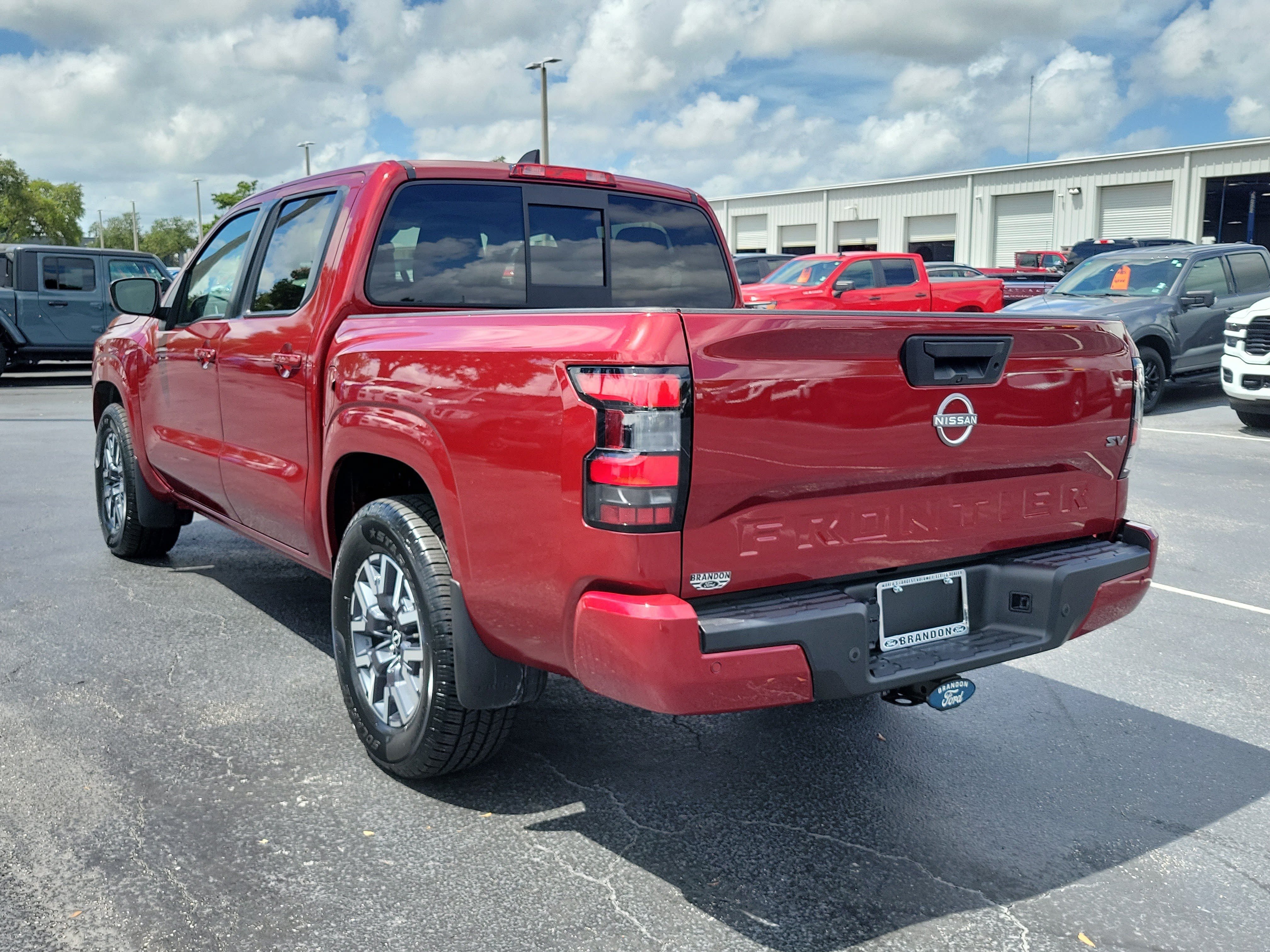 Used 2022 Nissan Frontier SV RWD image 7