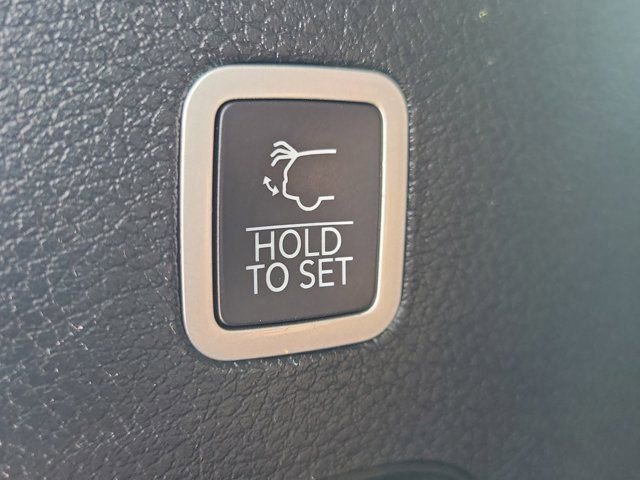 Used 2022 Jeep Wagoneer Series III image 12