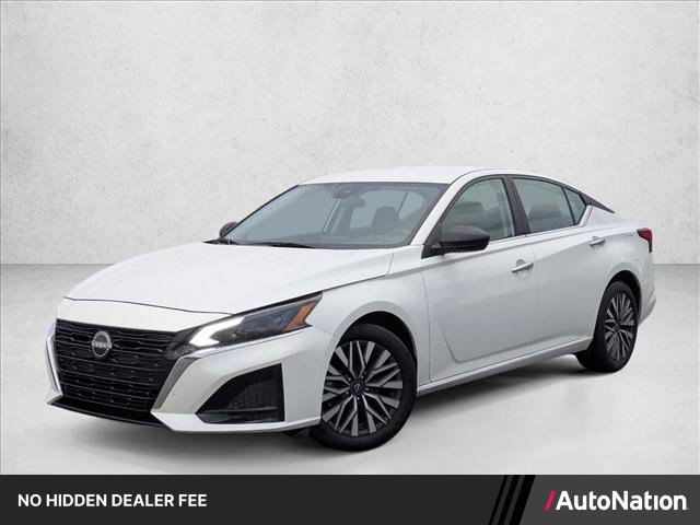 Used 2024 Nissan Altima 2.5 SV