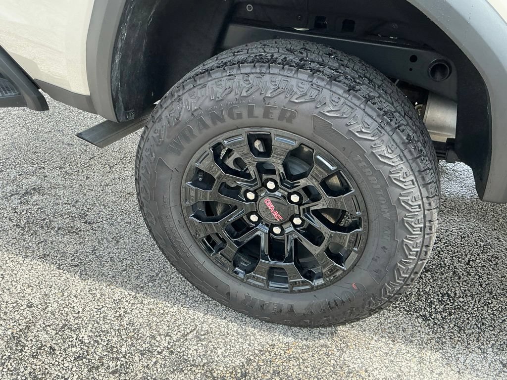 Used 2026 GMC Canyon Elevation RWD image 22