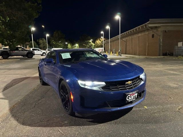 Used 2020 Chevrolet Camaro LT RWD image 6