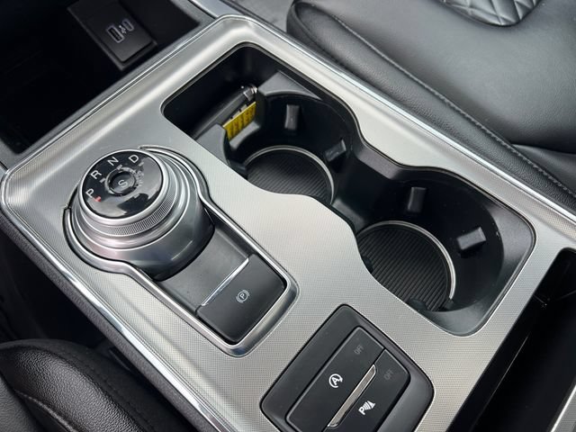 Certified 2024 Ford Edge Titanium AWD/4WD image 22