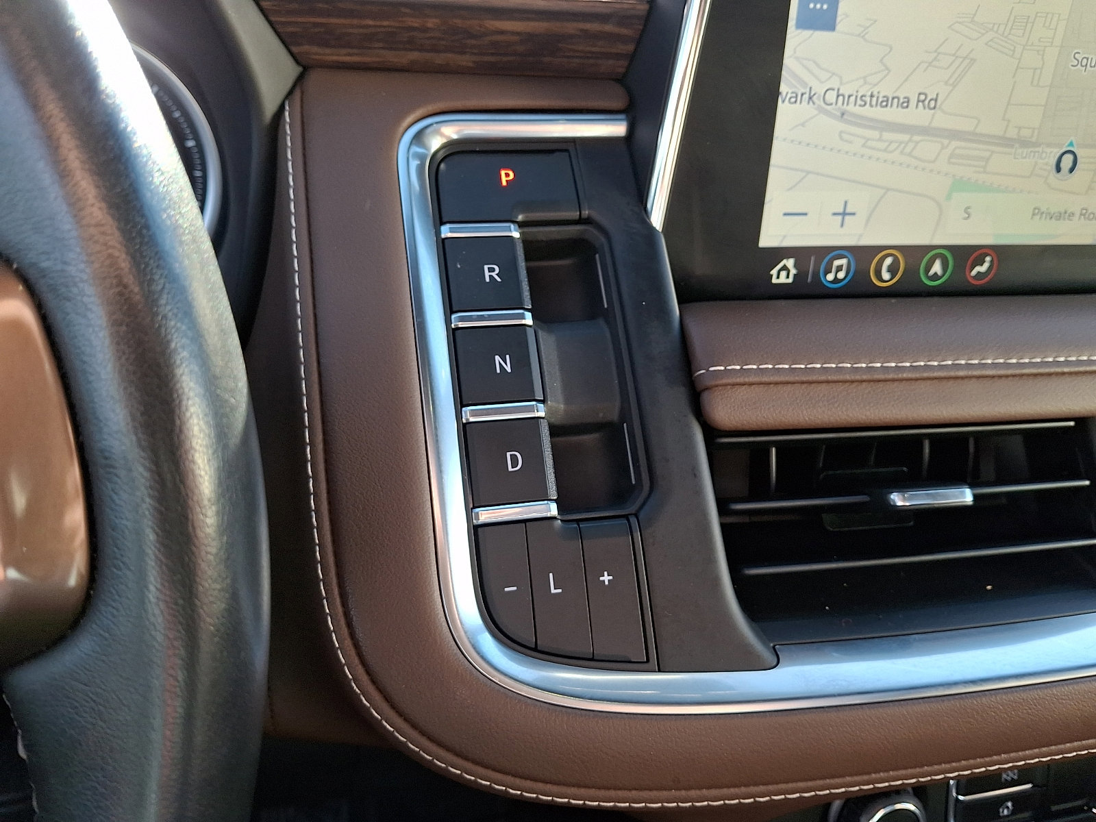 Used 2021 Chevrolet Suburban High Country image 22