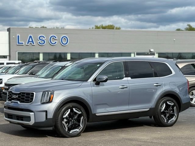Used 2025 Kia Telluride S FWD image 1