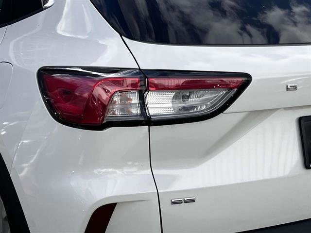 Certified 2020 Ford Escape SE image 9