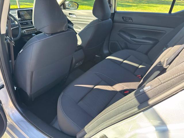Used 2024 Nissan Altima 2.5 SV FWD image 30